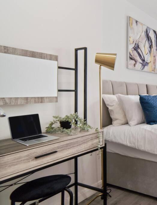 Urban Comfort Getaway- Leicester City Centre Экстерьер фото