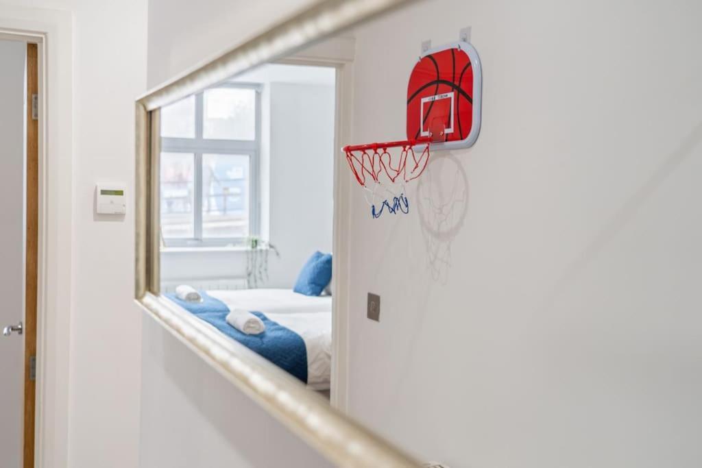 Urban Comfort Getaway- Leicester City Centre Экстерьер фото